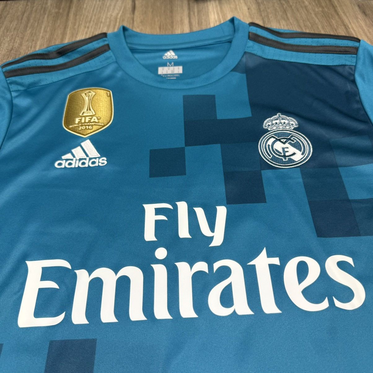 Adidas Real Madrid 17/18 C/L third away shirt #22 Isco Size US M / EU 48-50 / 2 - 3 Thumbnail