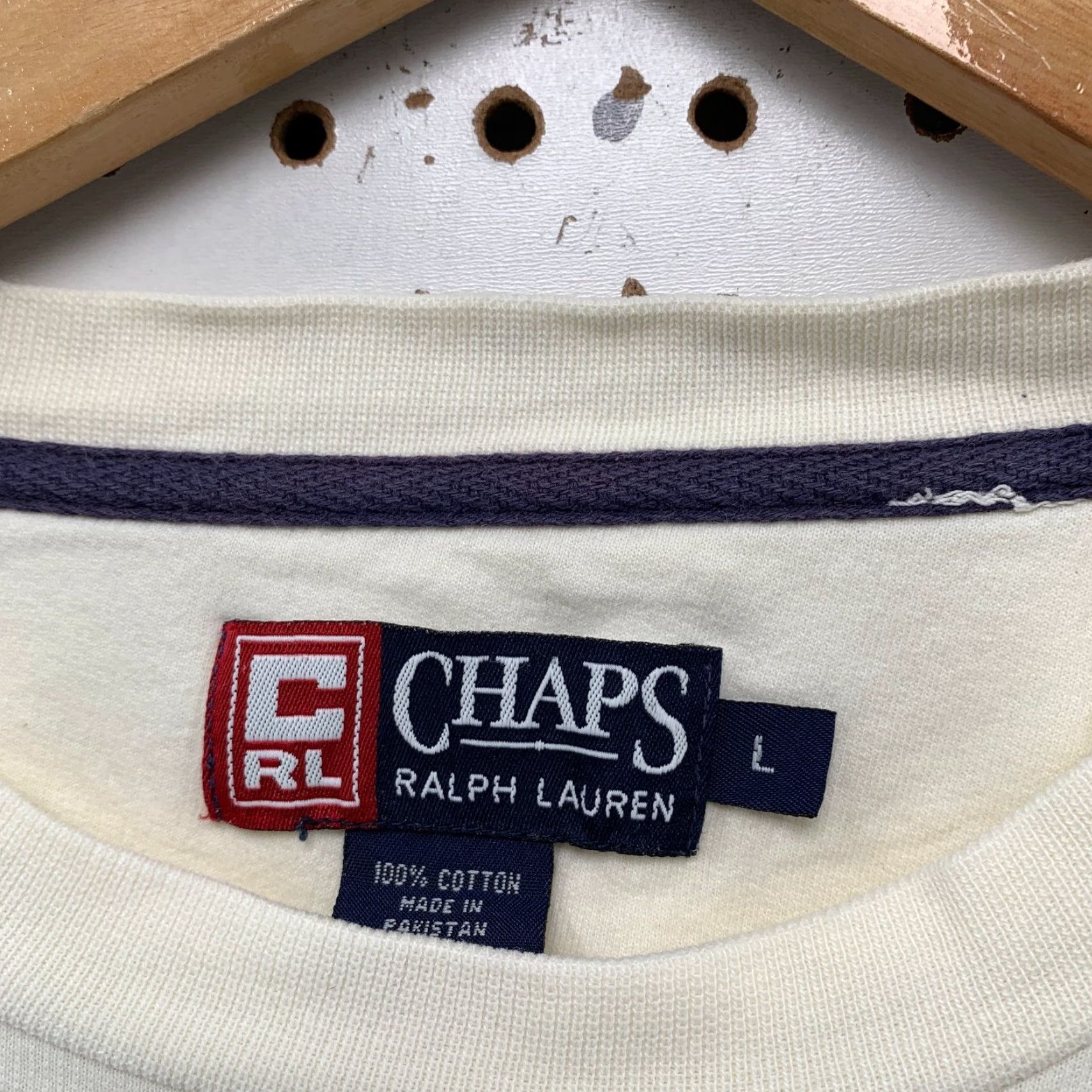 Ralph Lauren VINTAGE Ralph Lauren Chaps Sweatshirt Mens Large White Flag Embroidered 90s Crew Neck Cotton Fleece All Seasons Pullover World New Title Size US L / EU 52-54 / 3 - 4 Thumbnail
