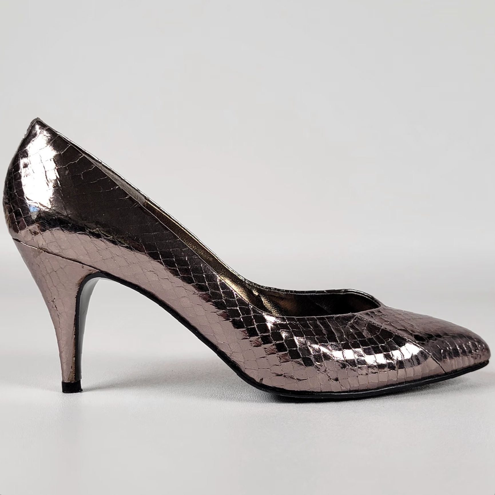 Vintage Vintage Women's Pumps Leather Heel Bronze Snake Print Pointed Toe Slip On 7B High Heel 3-3.9in - Brand Vintage Shoes Womens Size US 7 / IT 37 - 7 Thumbnail