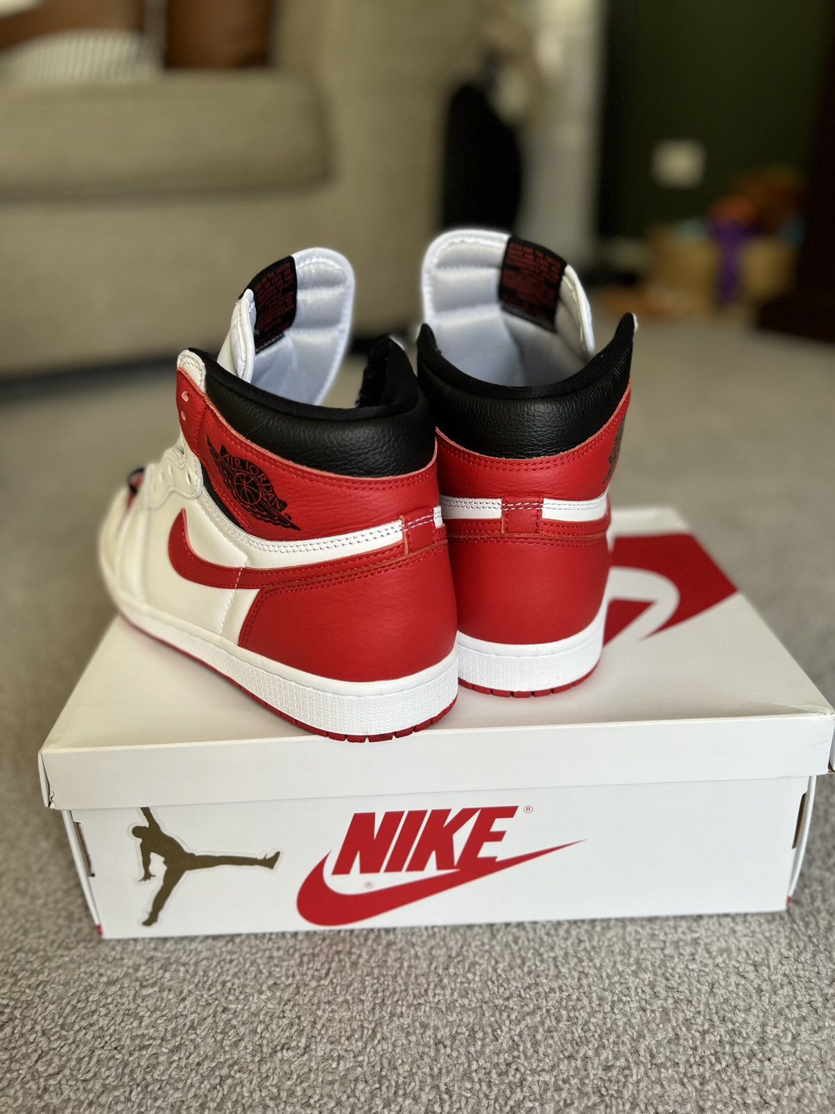 Nike Jordan 1 High OG size 10 Size US 10 / EU 43 - 3 Thumbnail