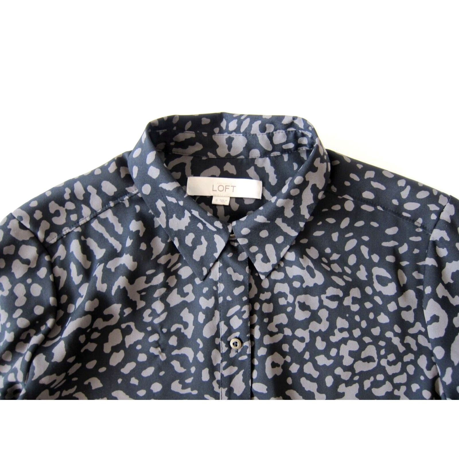 Ann Taylor VINTAGE Ann Taylor Loft Leopard Shirt Dress Small with Pockets Long Sleeve Collared Knee Length Black Grey Leopard Pattern Women Shirt Dress? Size S / US 4 / IT 40 - 3 Thumbnail