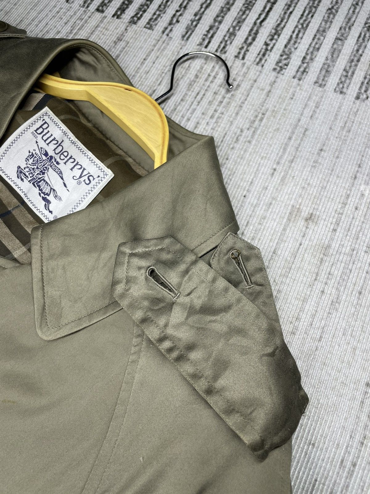 Burberry a58 Vintage Burberrys tranch Coat Size US L / EU 52-54 / 3 - 11 Thumbnail