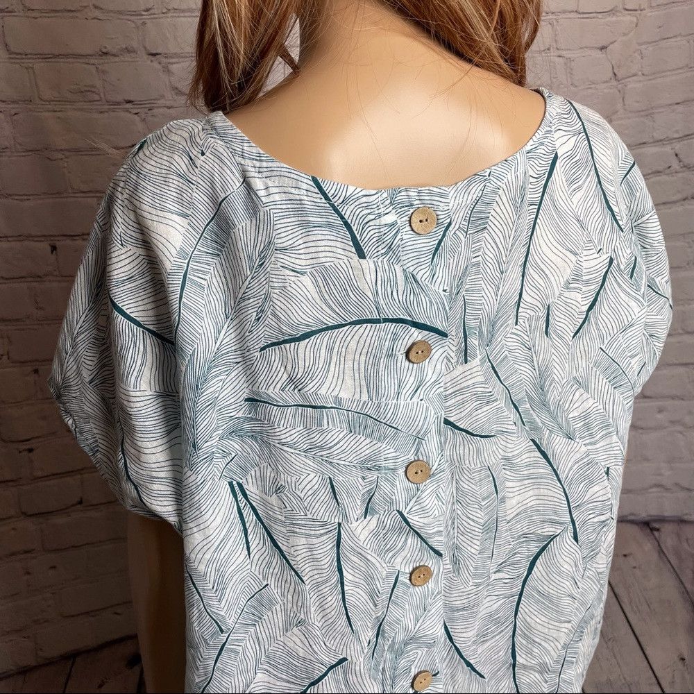 Elie Tahari NWT New Tahari Linen Top Feathers Print Size L Size L / US 10 / IT 46 - 6 Thumbnail