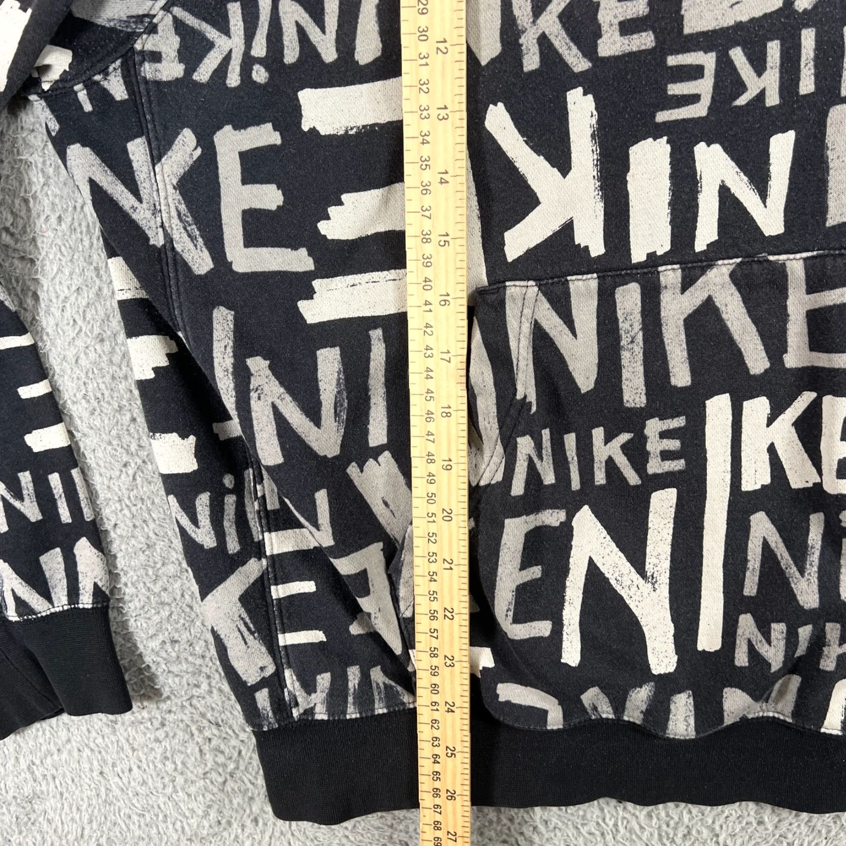 Nike VINTAGE Nike Hoodie Pull Over Sweater Logo Men L Black fleece Pullover Hooded Sportswear 90s Mens Size US L / EU 52-54 / 3 - 6 Thumbnail