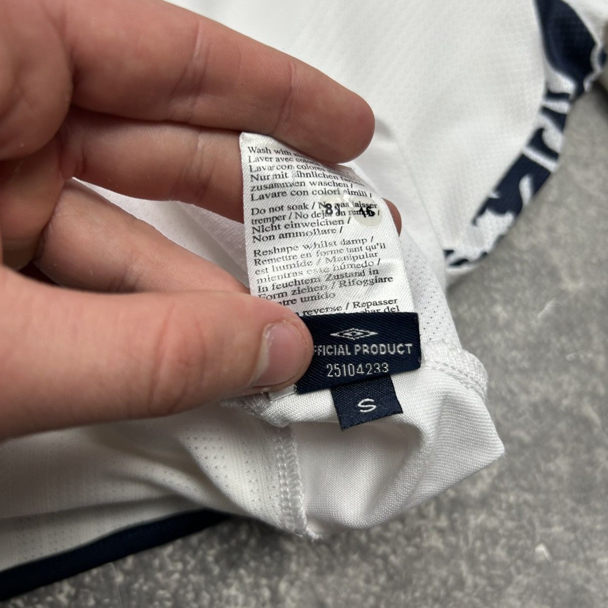 Umbro Vintage Umbro England 2007 Rooney 9 soccer jersey Size US S / EU 44-46 / 1 - 15 Thumbnail