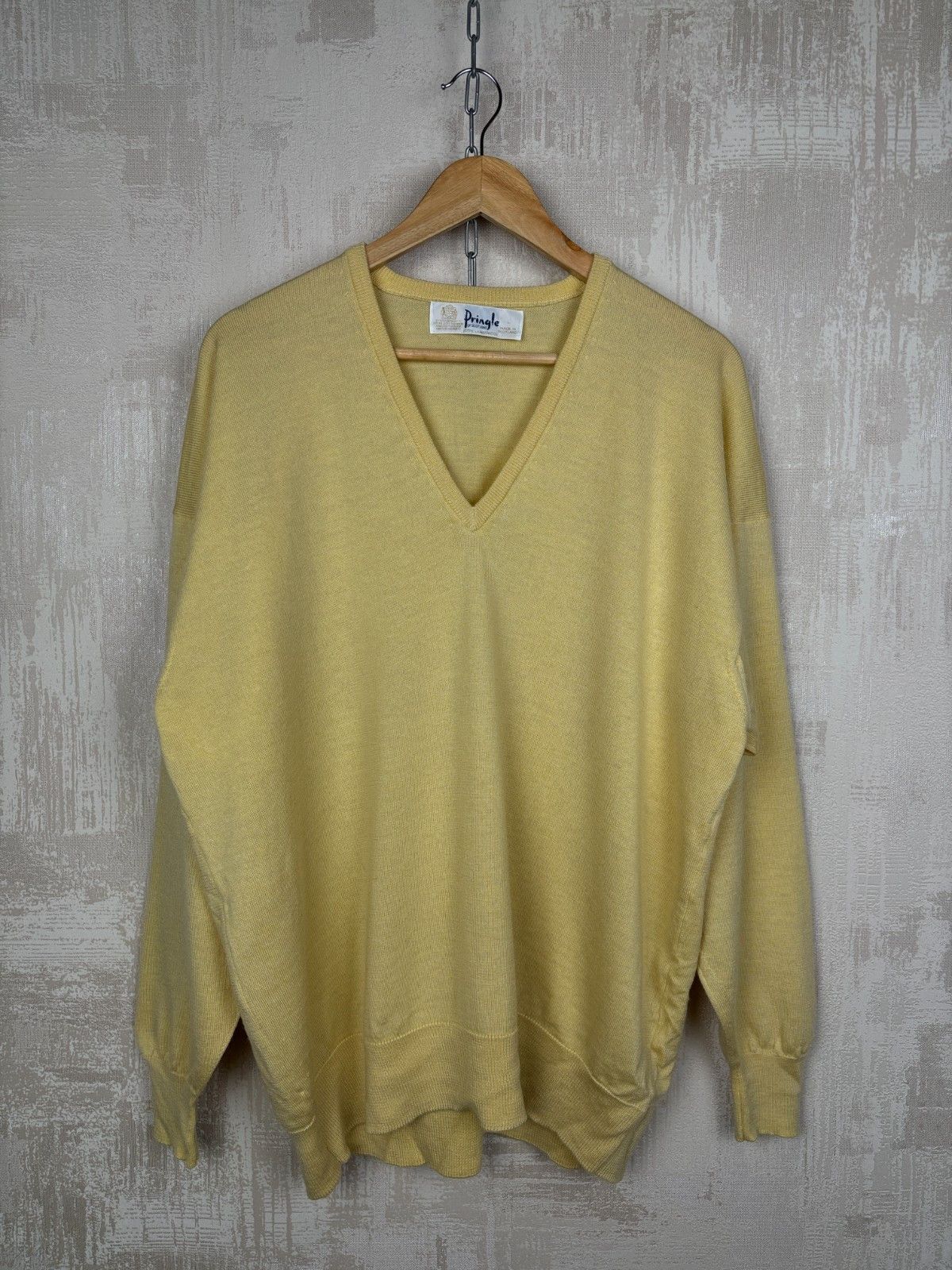Pringle Of Scotland Vintage Pringle of Scotland Lambswool V-neck Sweater L-XL Size US L / EU 52-54 / 3 - 2 Thumbnail