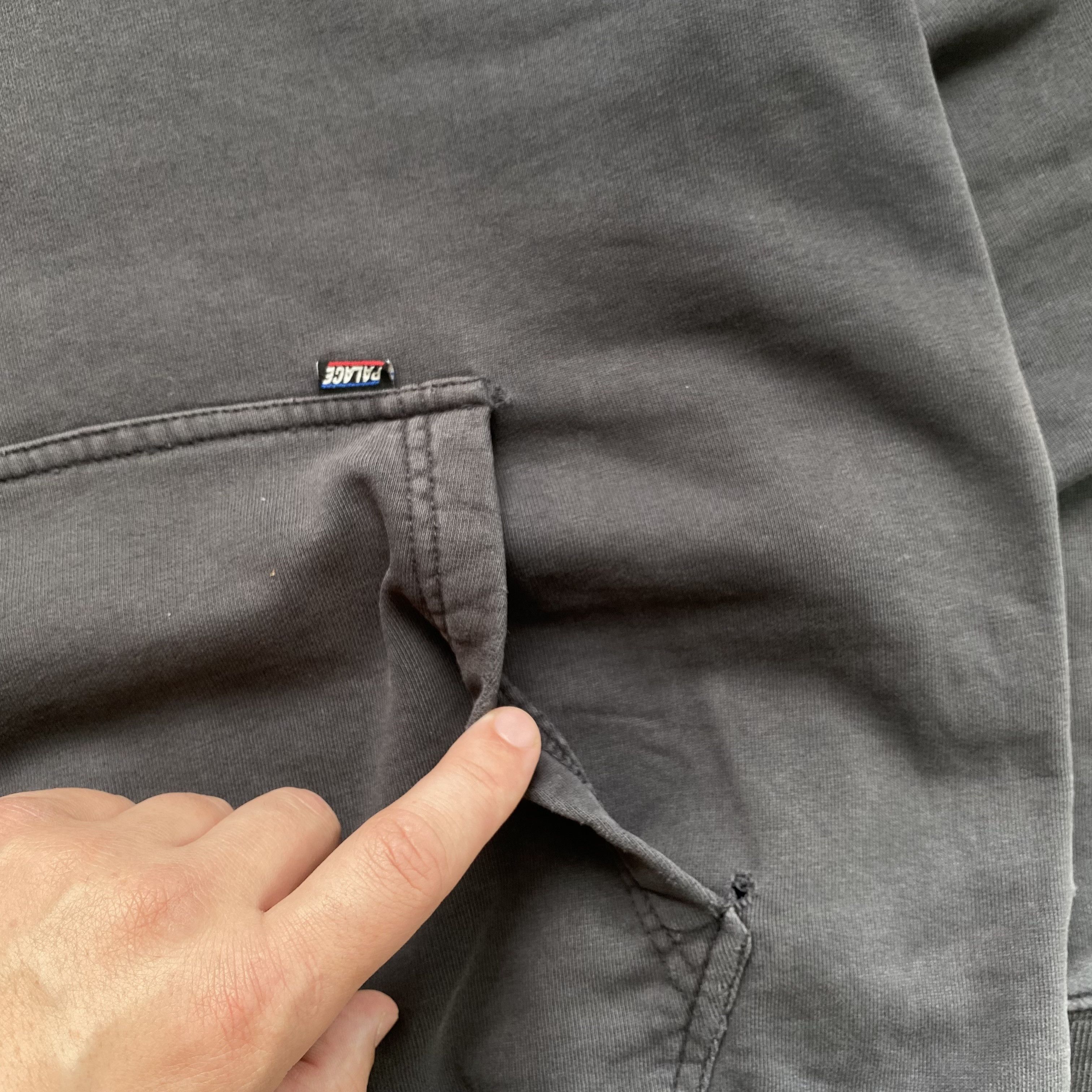 Palace 🛹 Palace Trashed Heavy hoodie vintage skater surf Size US M / EU 48-50 / 2 - 6 Thumbnail