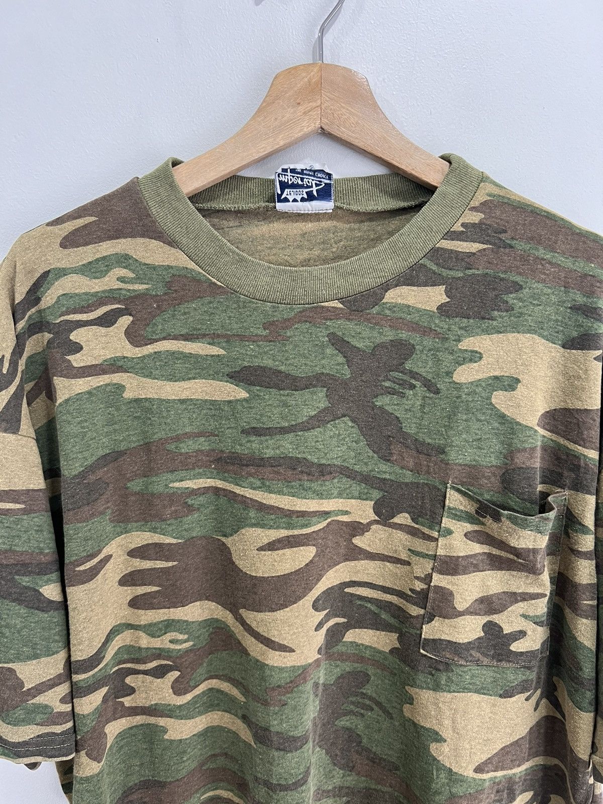 Vintage Vintage Camo Army Green Shirt tee Size US M / EU 48-50 / 2 - 3 Thumbnail