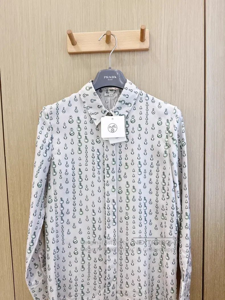 Hermes Hermes Printed Silk Shirt Classic Spring and Summer Style Size XXS / US 00 / IT 34 - 2 Thumbnail