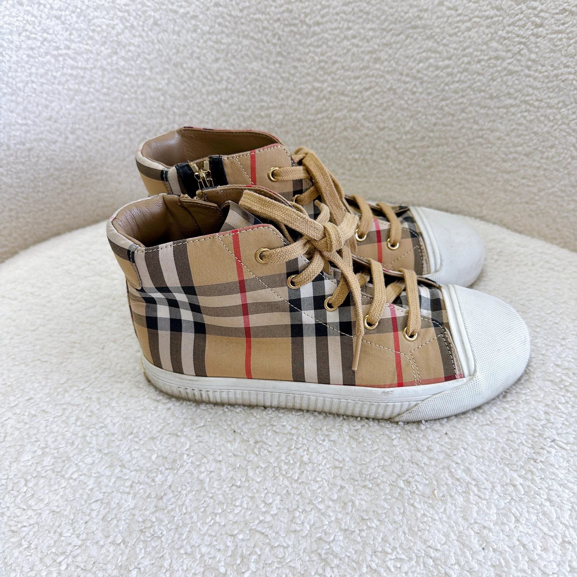 Burberry Burberry Horseferry Check Low Top Shoes Size 35 1514 Size US 4.5 / IT 34.5 - 3 Thumbnail