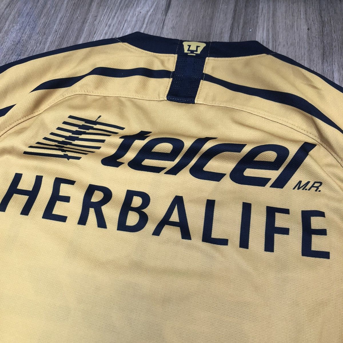 Nike Pumas de la UNAM 18/19 away shirt Size US S / EU 44-46 / 1 - 7 Thumbnail