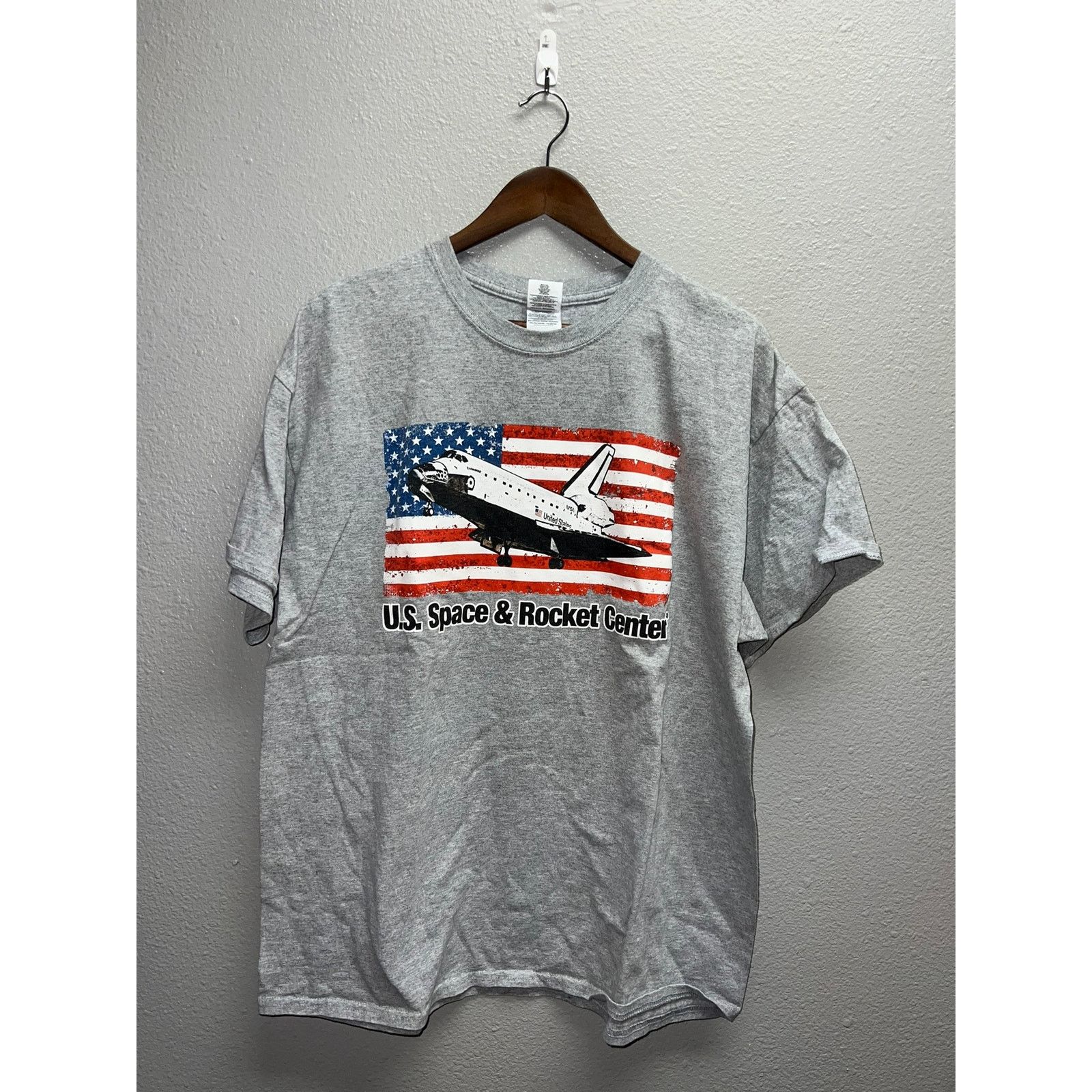 Gildan US Space & Rocket Center Shirt Rocketship America Gray Tee Size US XL / EU 56 / 4 - 1 Thumbnail
