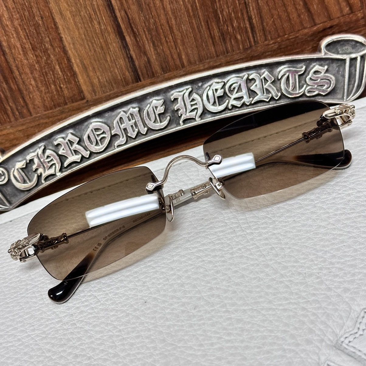 Spannende Chrome Hearts Sunglasses Bild