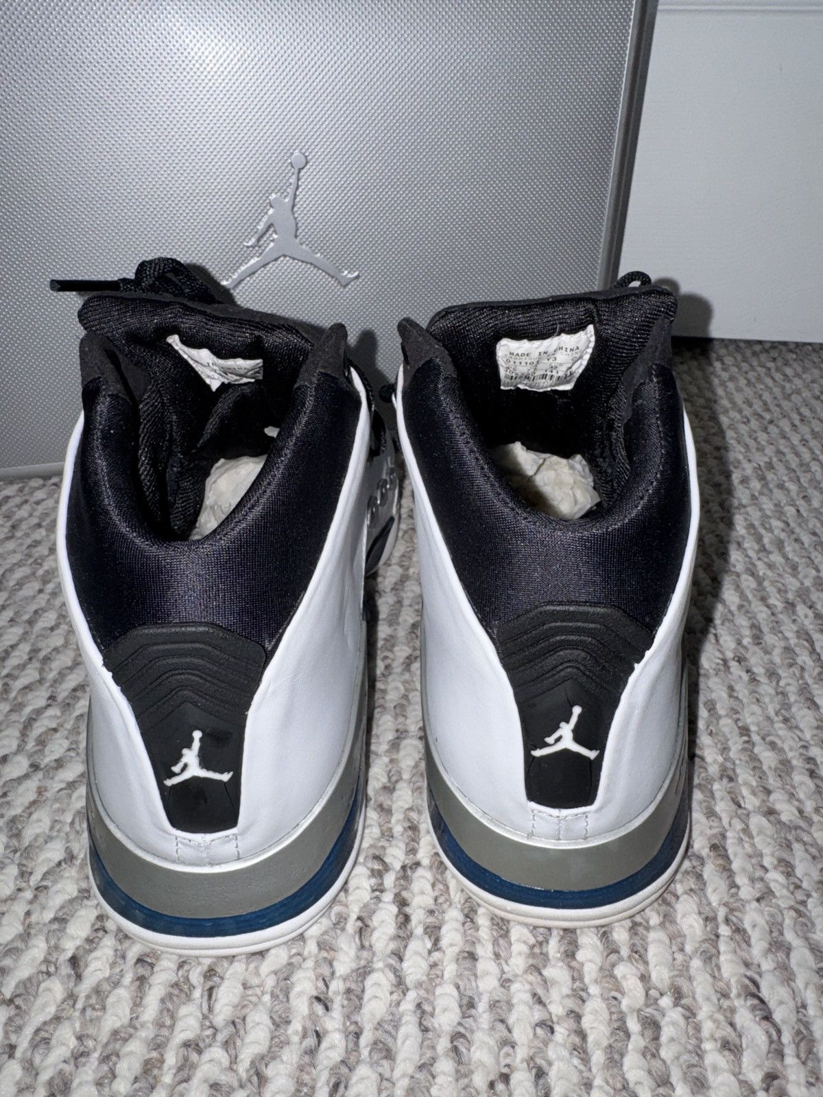 Nike Air Jordan XVII “College Blue” (2002 OG) Briefcase Sealed CD Size US 8.5 / EU 41-42 - 4 Thumbnail