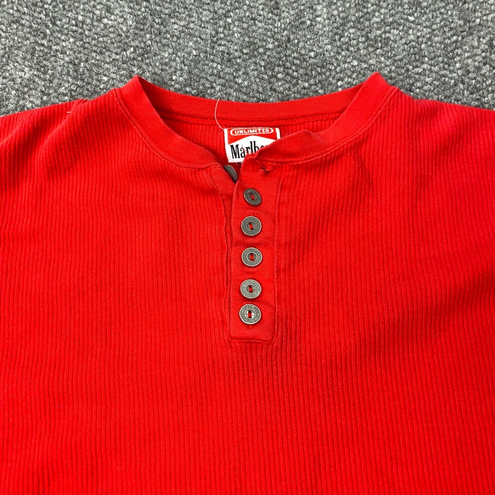 Marlboro VINTAGE Marlboro Henley Shirt Mens XL Red Thermal Ribbed 90s Cowboy T-Shirt Size US XL / EU 56 / 4 - 3 Thumbnail