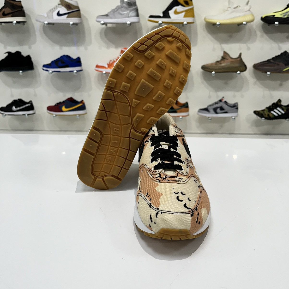 Nike Nike Air Max 1 Desert Camo Size US 9 / EU 42 - 9 Thumbnail