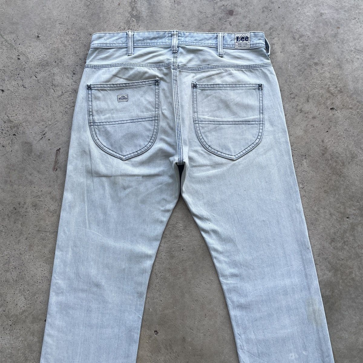 Japanese Brand Vintage Lee Japan Workwear Wash Jeans Faded Pants Denim W31 Size US 31 - 10 Thumbnail