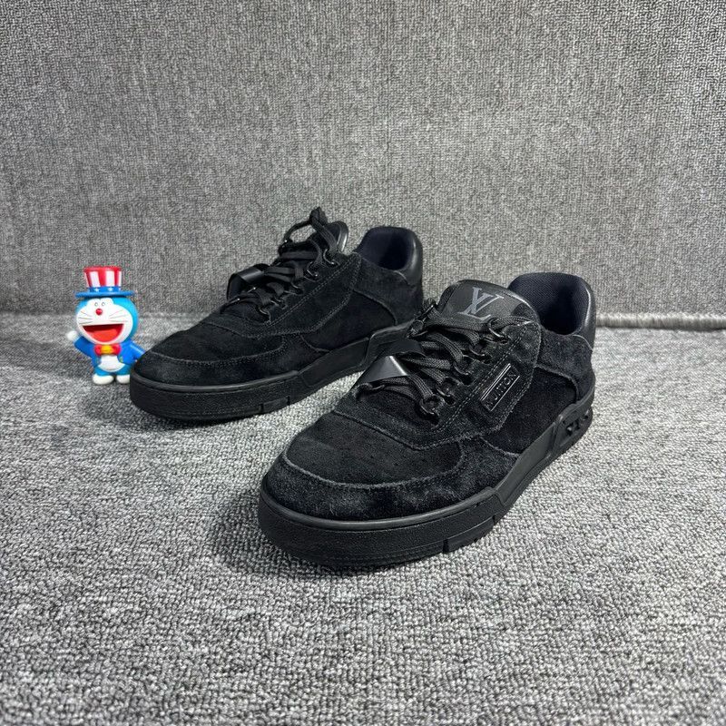Louis Vuitton Louis Vuitton Black Trainer Sneakers - Size US 8.5 / EU 41-42 - 1 Thumbnail
