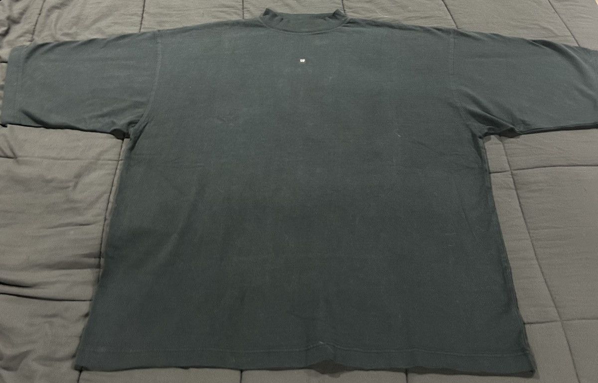 Gap × Yeezy Yeezy Gap Engineered by Balenciaga Logo 3/4 Sleeve Tee Size US S / EU 44-46 / 1 - 1 Thumbnail