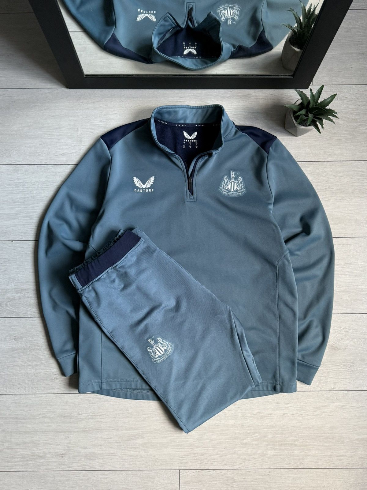 Castore Castore Newcastle Training Soccer Tracksuit Size US L / EU 52-54 / 3 - 1 Thumbnail