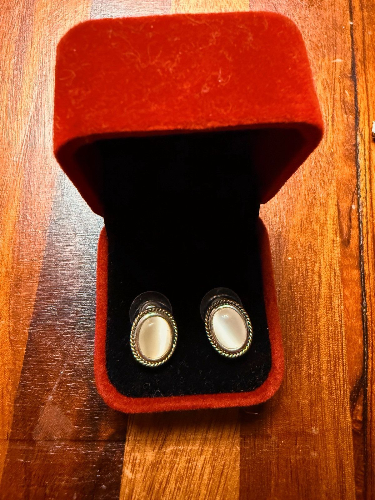 Other Vintage Oval Mother of Pearl Earrings – Classic Silver Tone Size ONE SIZE - 2 Thumbnail