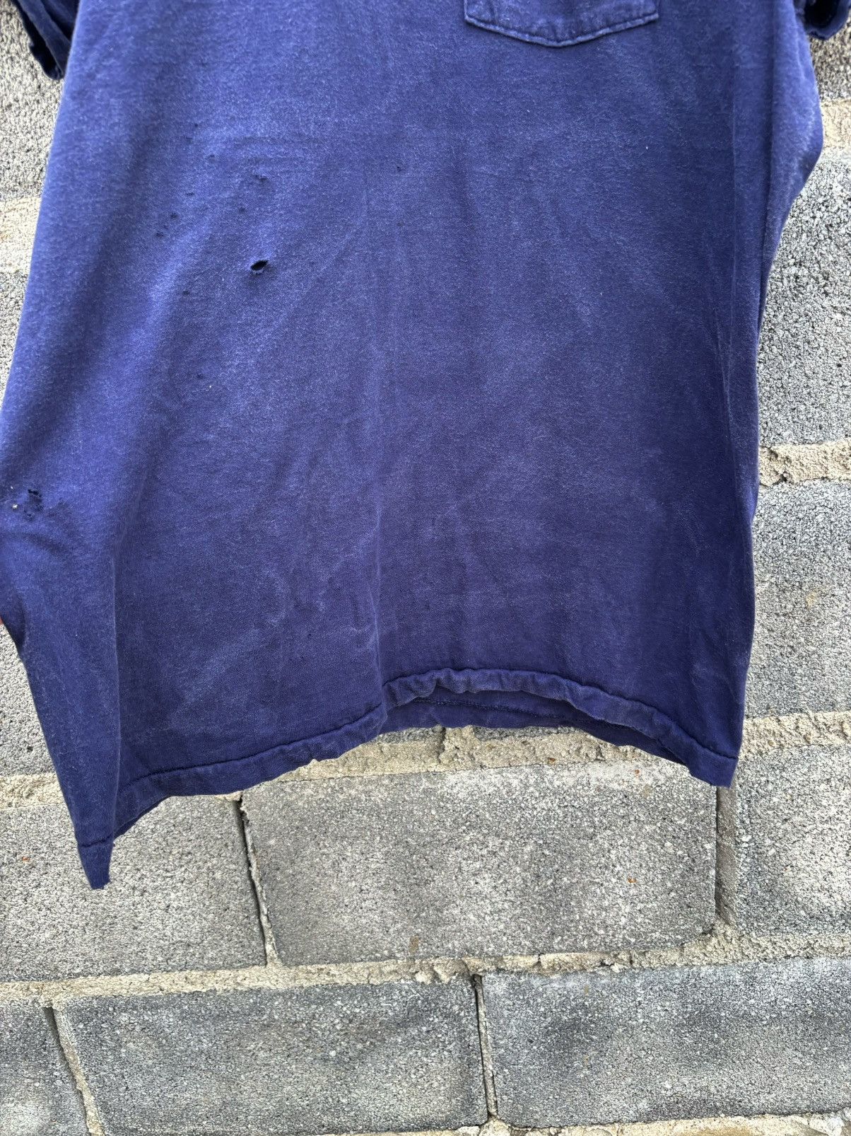 Vintage Thrashed Faded Tee Shirt Distressed Navy Size US L / EU 52-54 / 3 - 5 Thumbnail
