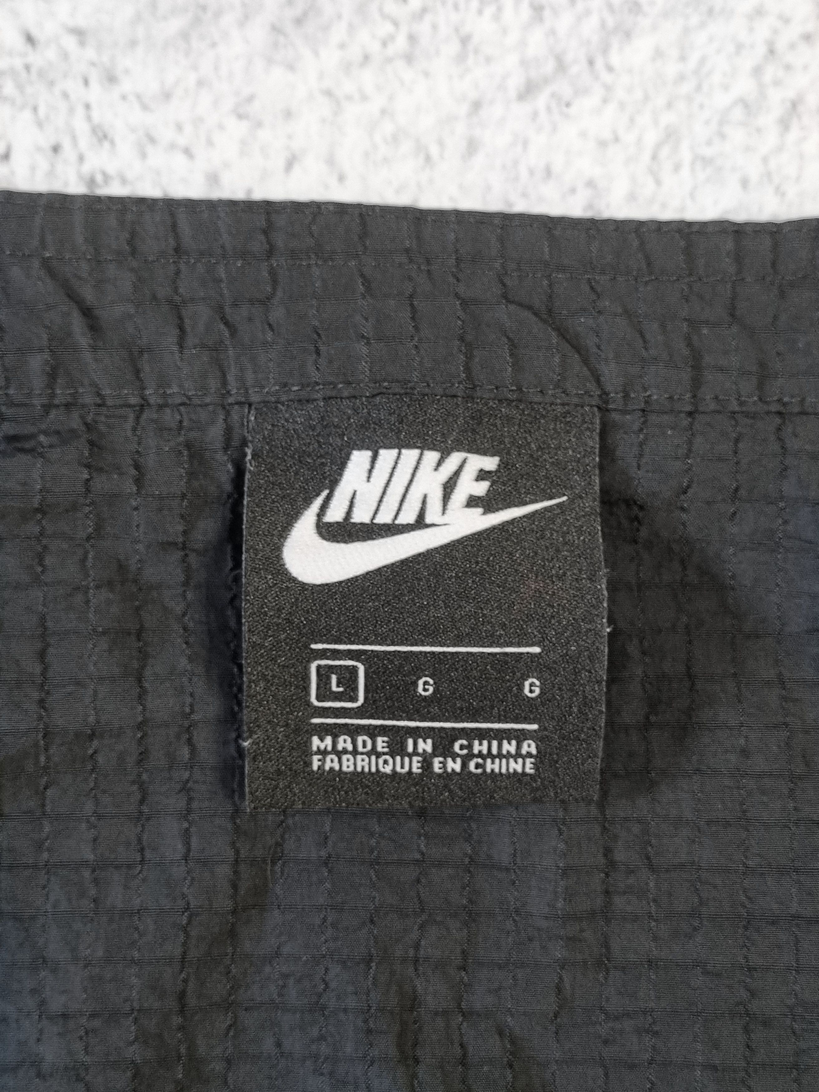 Nike Nike NSW Multipocket Nylon Vest Size US L / EU 52-54 / 3 - 7 Thumbnail