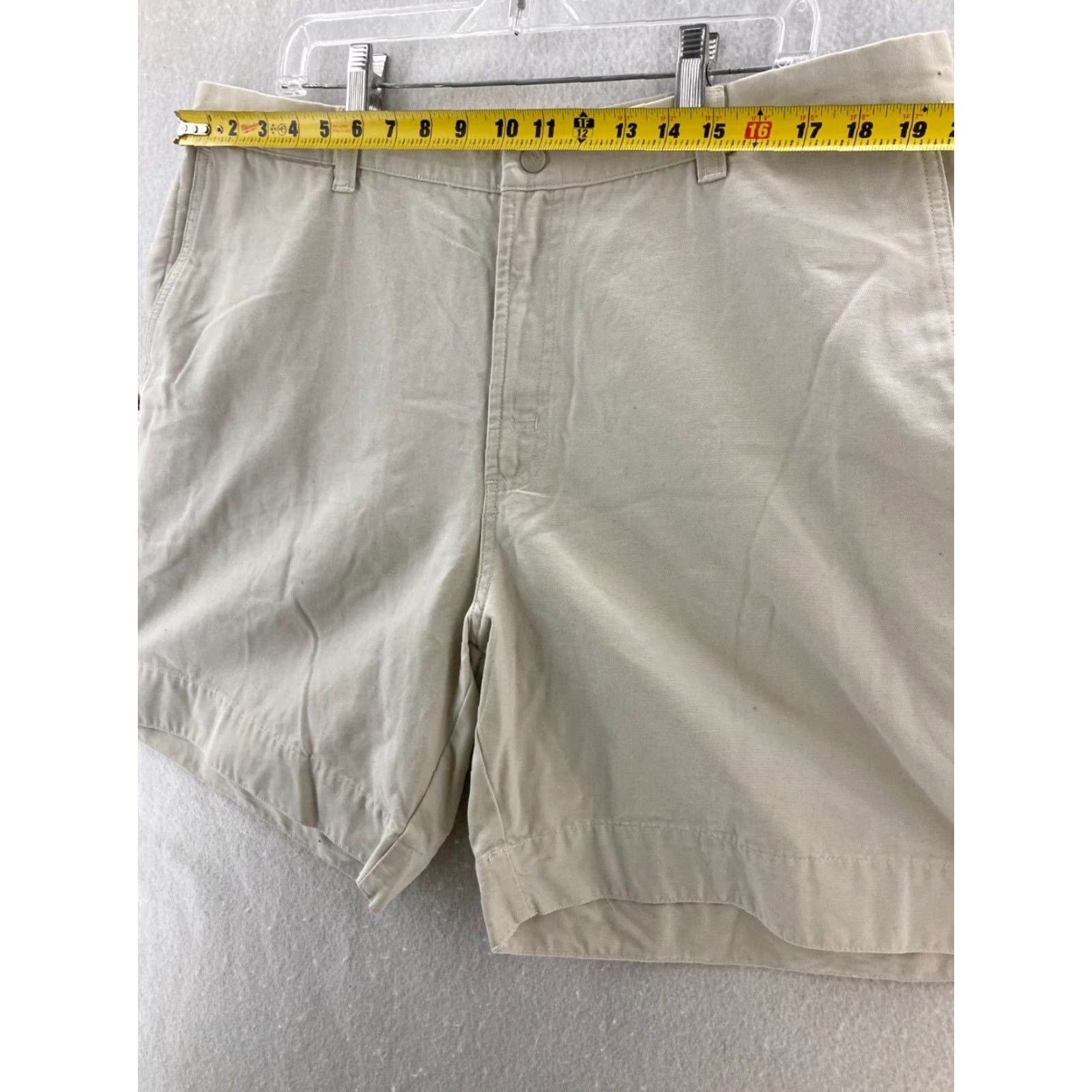 Vintage VINTAGE Columbia Shorts Mens 40 Chino Flat Front Casual Cotton Beige 80s 90s Outdoor Men Size US 40 / EU 56 - 2 Thumbnail
