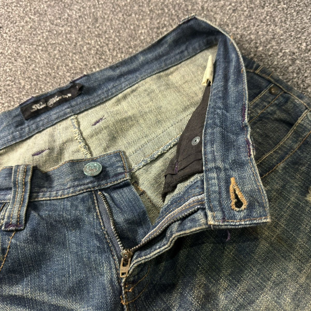 Hysteric Glamour 🇯🇵 Japanese Flared Y2k Root Three Dirty Wash Distressed Denim Size US 31 - 14 Thumbnail