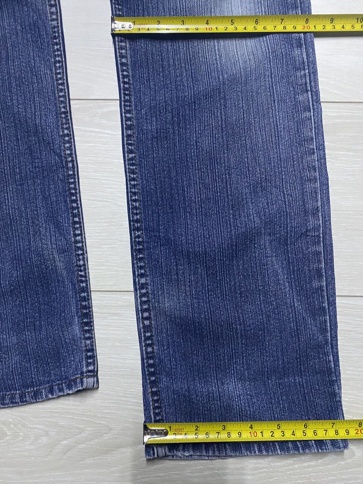 Levi's Vintage Levis 553 Blue Wash Distressed Slim Fit Jeans Size US 32 / EU 48 - 15 Thumbnail