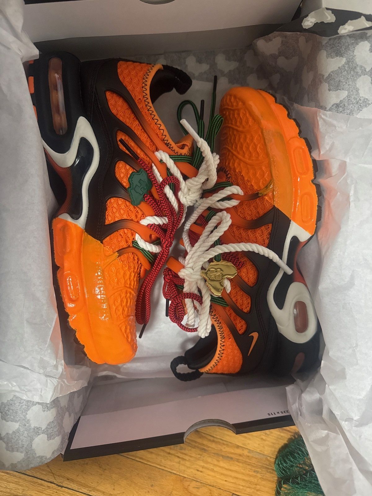Nike Nike x Homecoming Collab Size US 6 / EU 39 - 5 Thumbnail