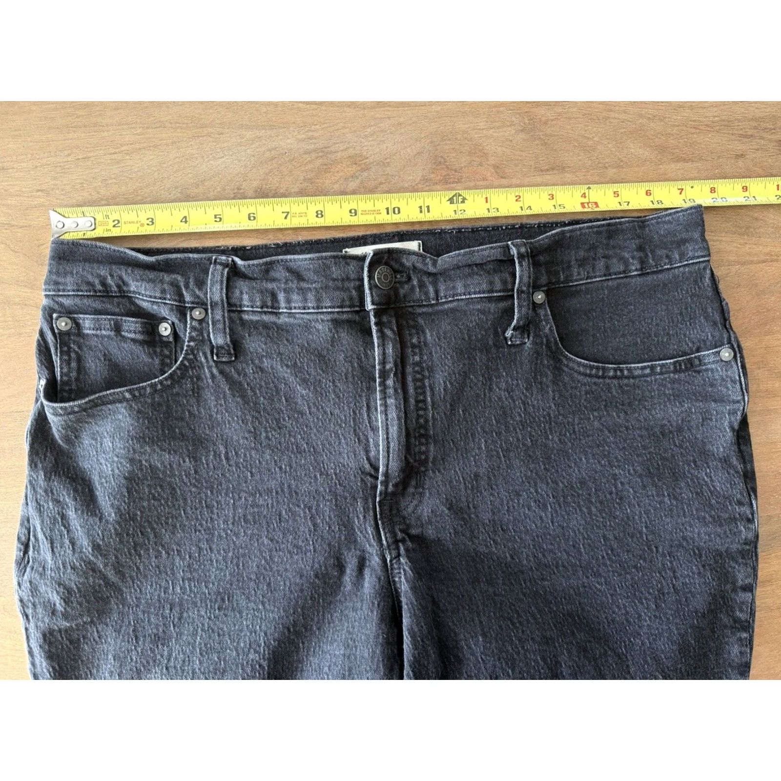 Madewell Madewell Jeans Women 33 Black Denim 5-Pocket Modern Tapered High Rise Vintage Style Shirt? Size 24" / US 00 / IT 34 - 6 Thumbnail