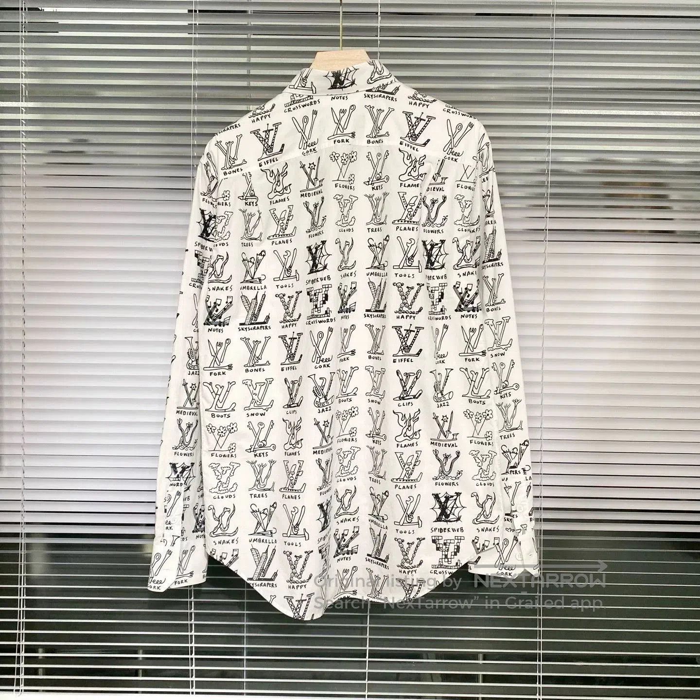 Louis Vuitton LV Long-Sleeve Logo Print Shirt. Size US L / EU 52-54 / 3 - 2 Thumbnail