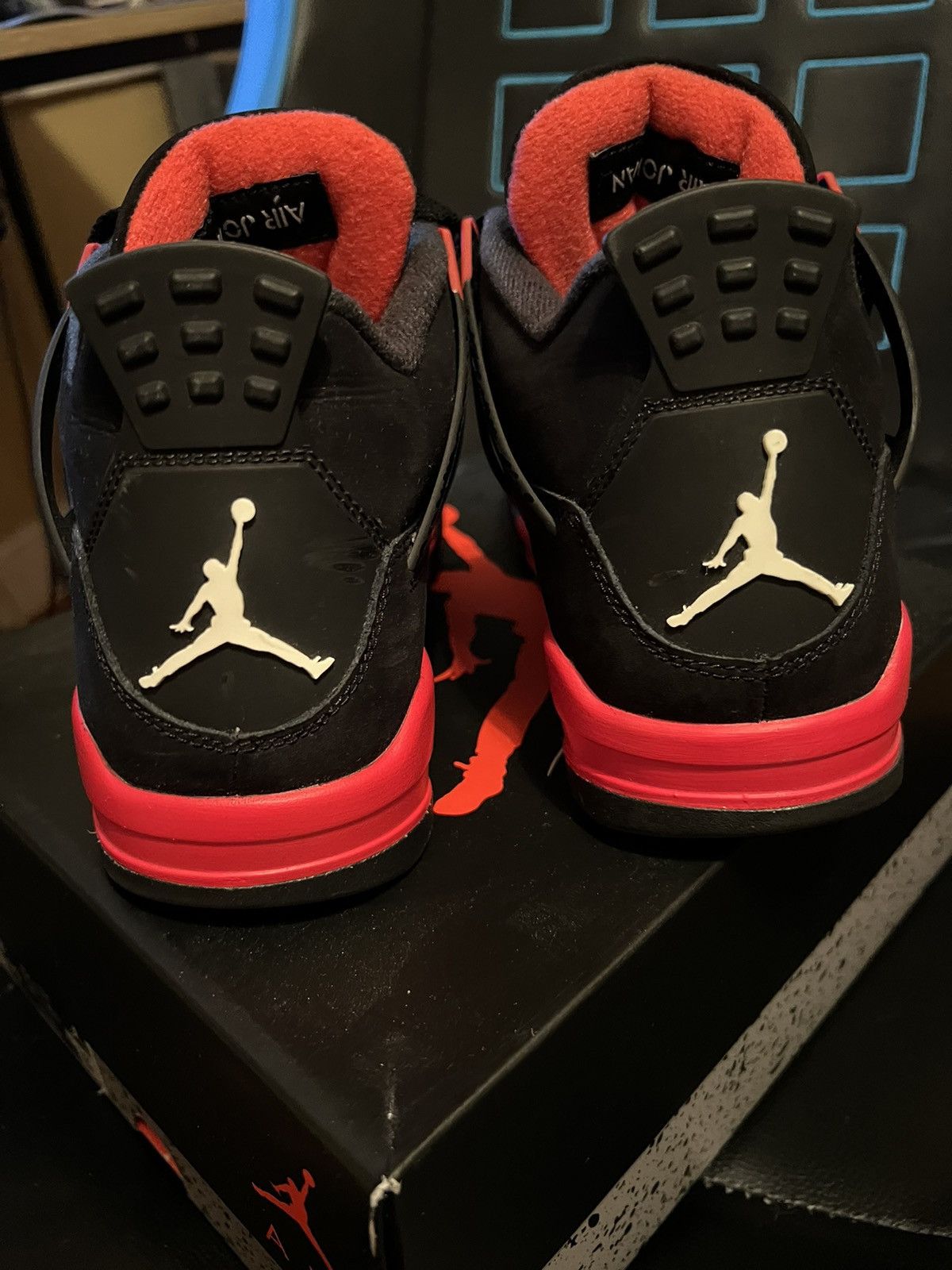 Nike Jordan 4 Red Thunder Size US 8 / EU 41 - 3 Thumbnail