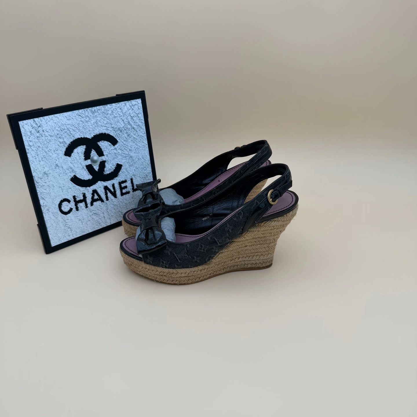 Louis Vuitton Louis Vuitton Sandals us_7 Women Size US 7 / IT 37 - 1 Thumbnail