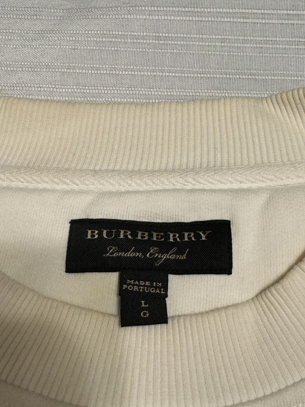 Burberry Burberrys embroidered crest sweatshirt, Size US L / EU 52-54 / 3 - 3 Thumbnail