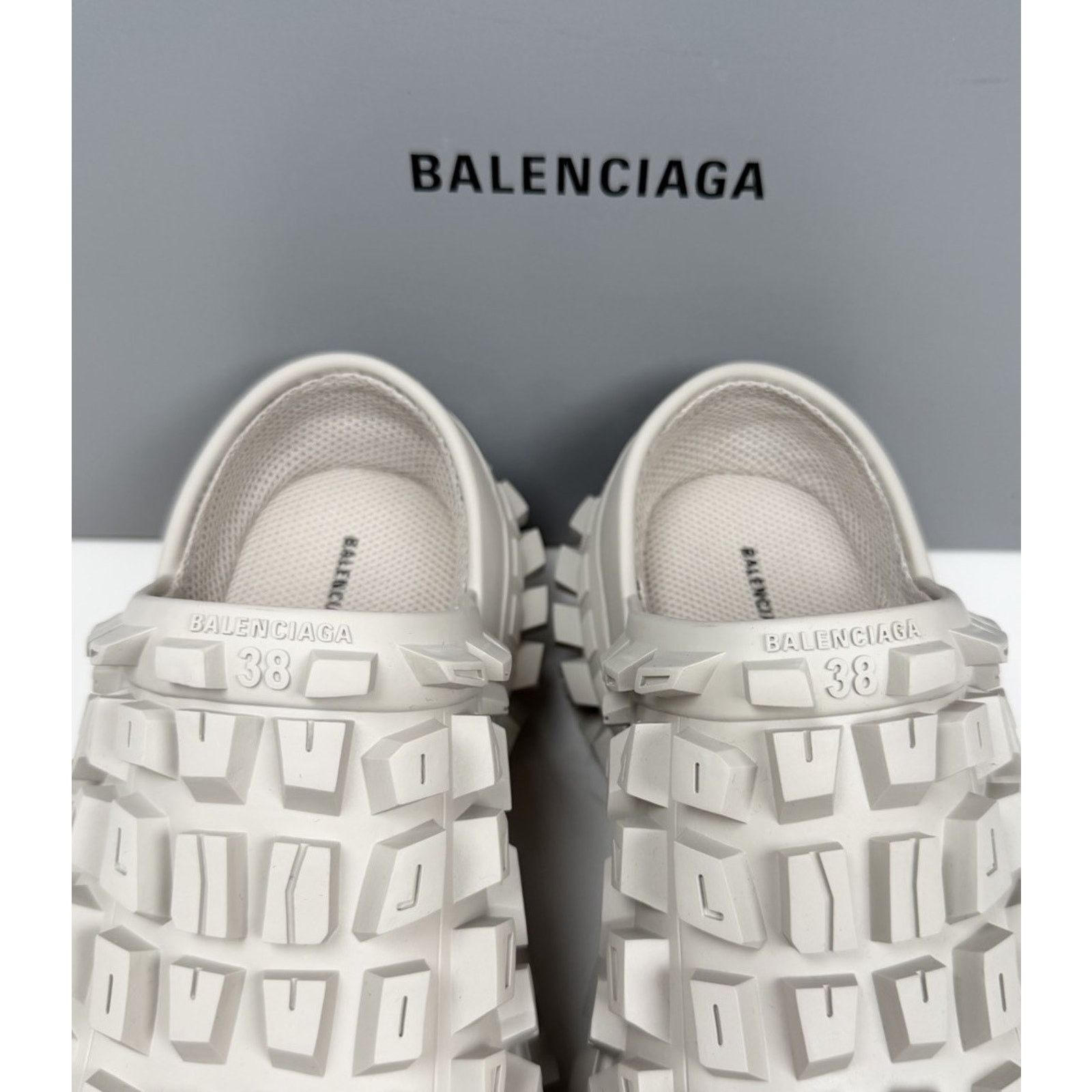 Balenciaga Size 38EU/8W- Balenciaga Defender Beige Clogs Size US 8 / IT 38 - 4 Thumbnail