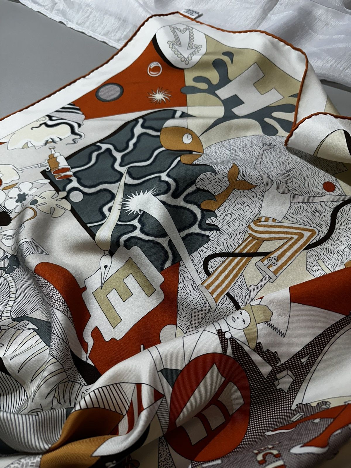 Hermes Authentic HERMES ScarfCarre 90 CA DECOIFFE 100% Silk Japan Size ONE SIZE - 18 Thumbnail