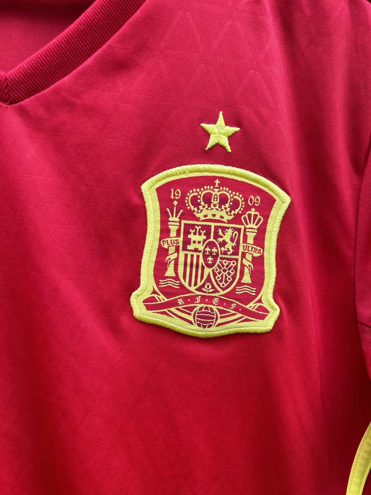 Adidas Adidas Spain National Team 2016/17 Home Kit Soccer Jersey Size US S / EU 44-46 / 1 - 3 Thumbnail