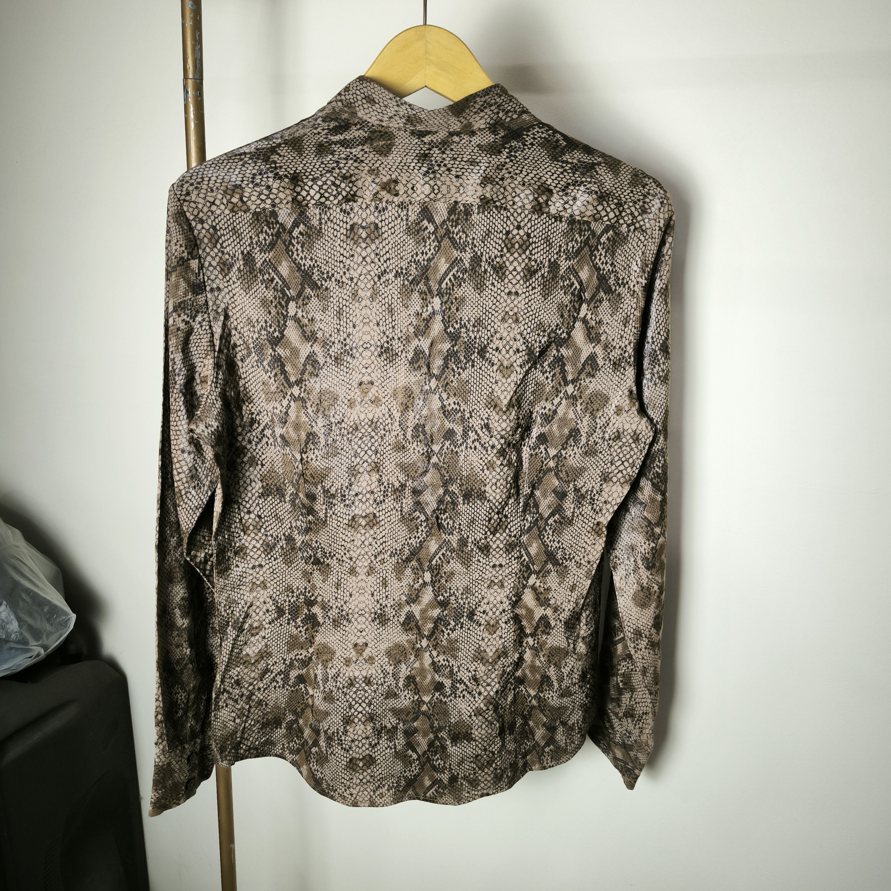 Japanese Brand Snakeskin-print LongShirt slimfit Size S / US 4 / IT 40 - 2 Thumbnail