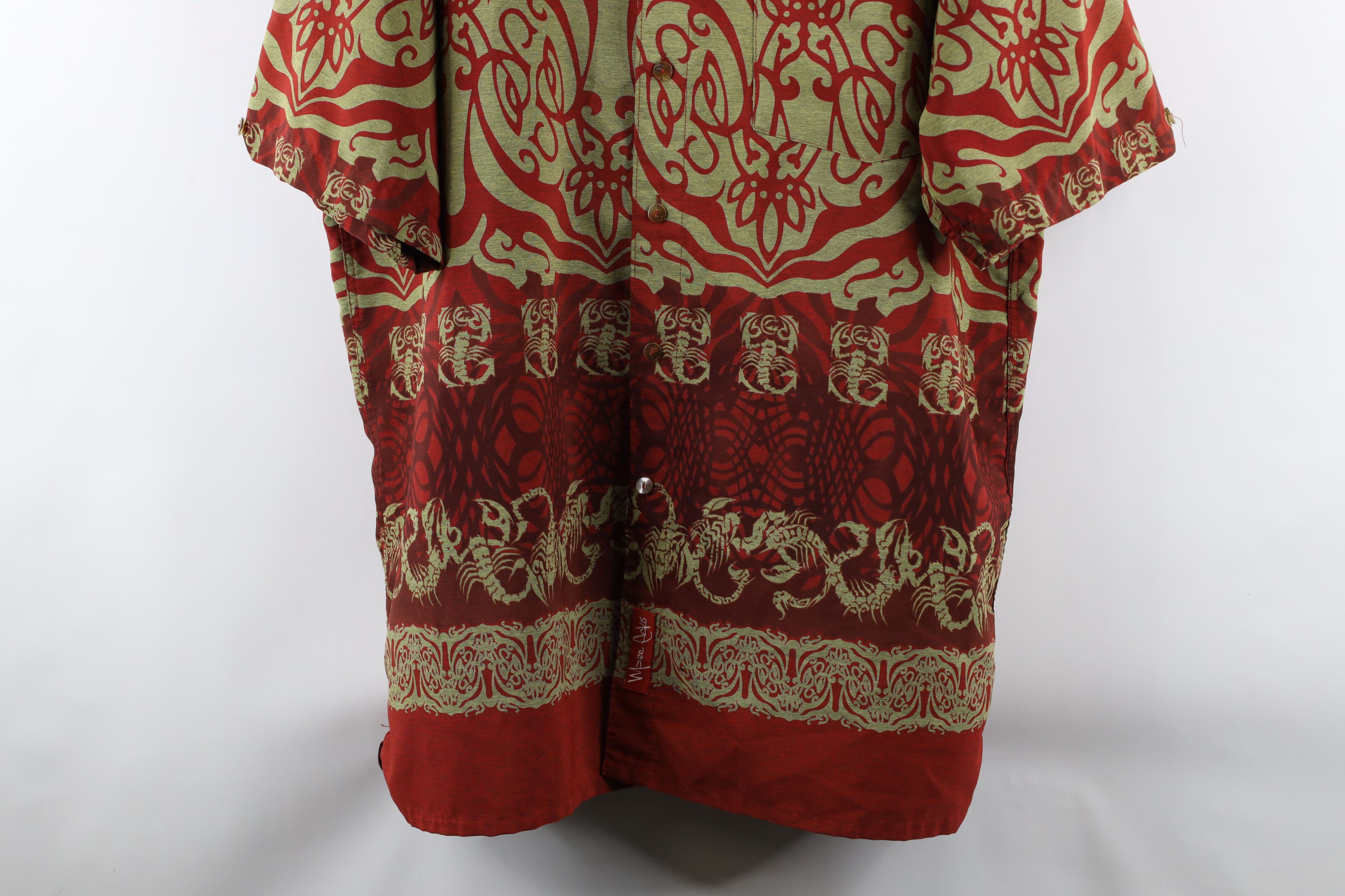Marc Ecko × Vintage Vintage 90s Marc Ecko Tribal Scorpion Hawaiian Button Shirt Size US XL / EU 56 / 4 - 3 Thumbnail
