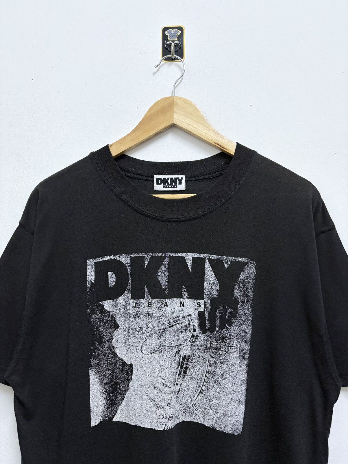 Vintage Vintage 90's DKNY Jeans - Portrait Denim / Japan T-Shirt Size US M / EU 48-50 / 2 - 3 Thumbnail