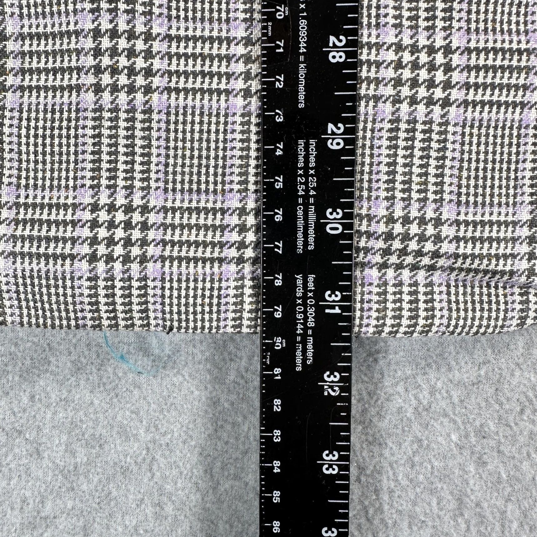 Vintage Oxford Clothes Sport Coat Mens 44 Regular Gray Plaid Classic Two-Button Single-Breasted Notch Lapel Inner Pockets Size US S / EU 44-46 / 1 - 5 Thumbnail