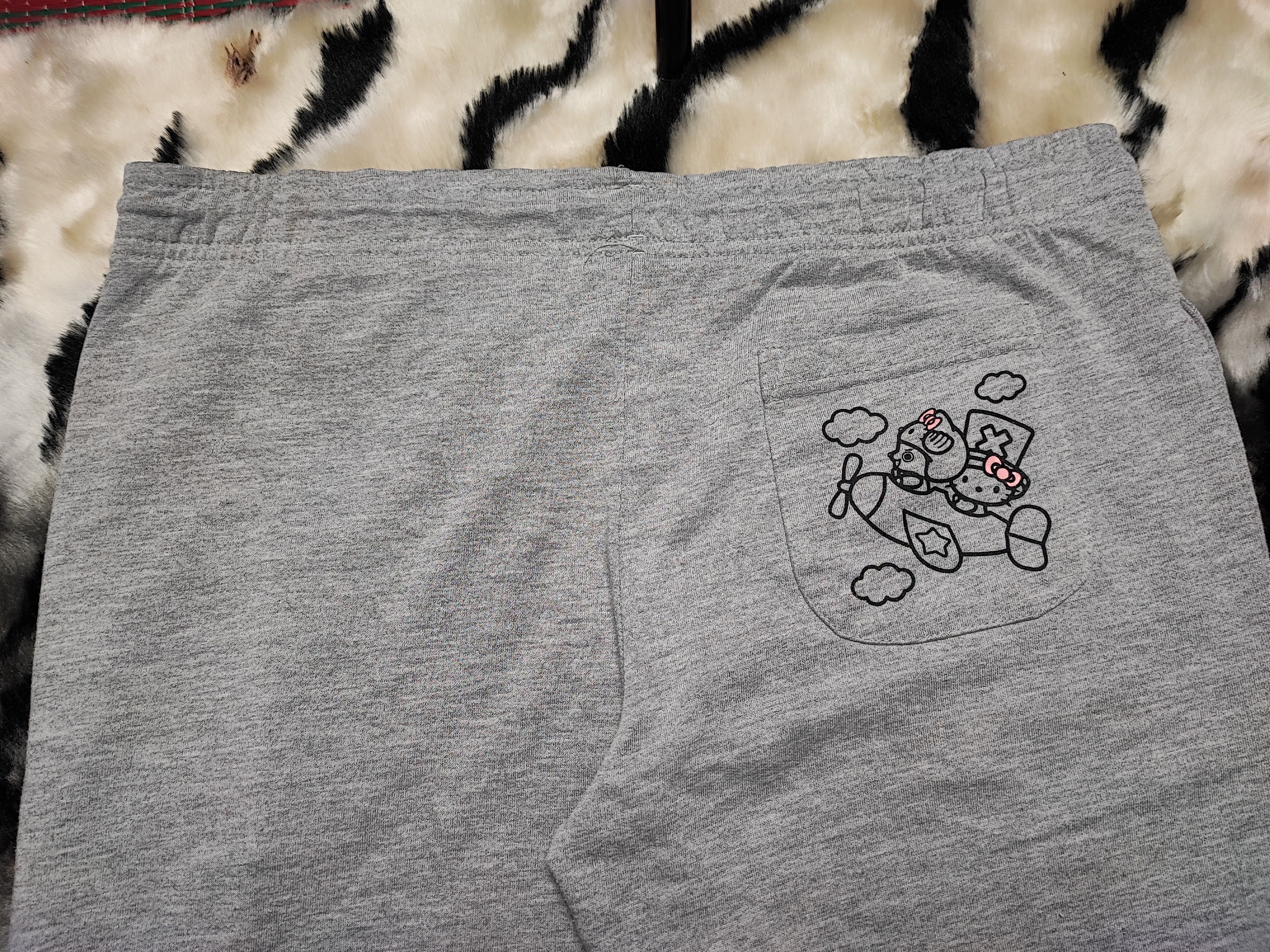 Anime × One Piece ONE PIECE X HELLO KITTY JOGGER SWEATPANTS Size US 33 - 13 Thumbnail