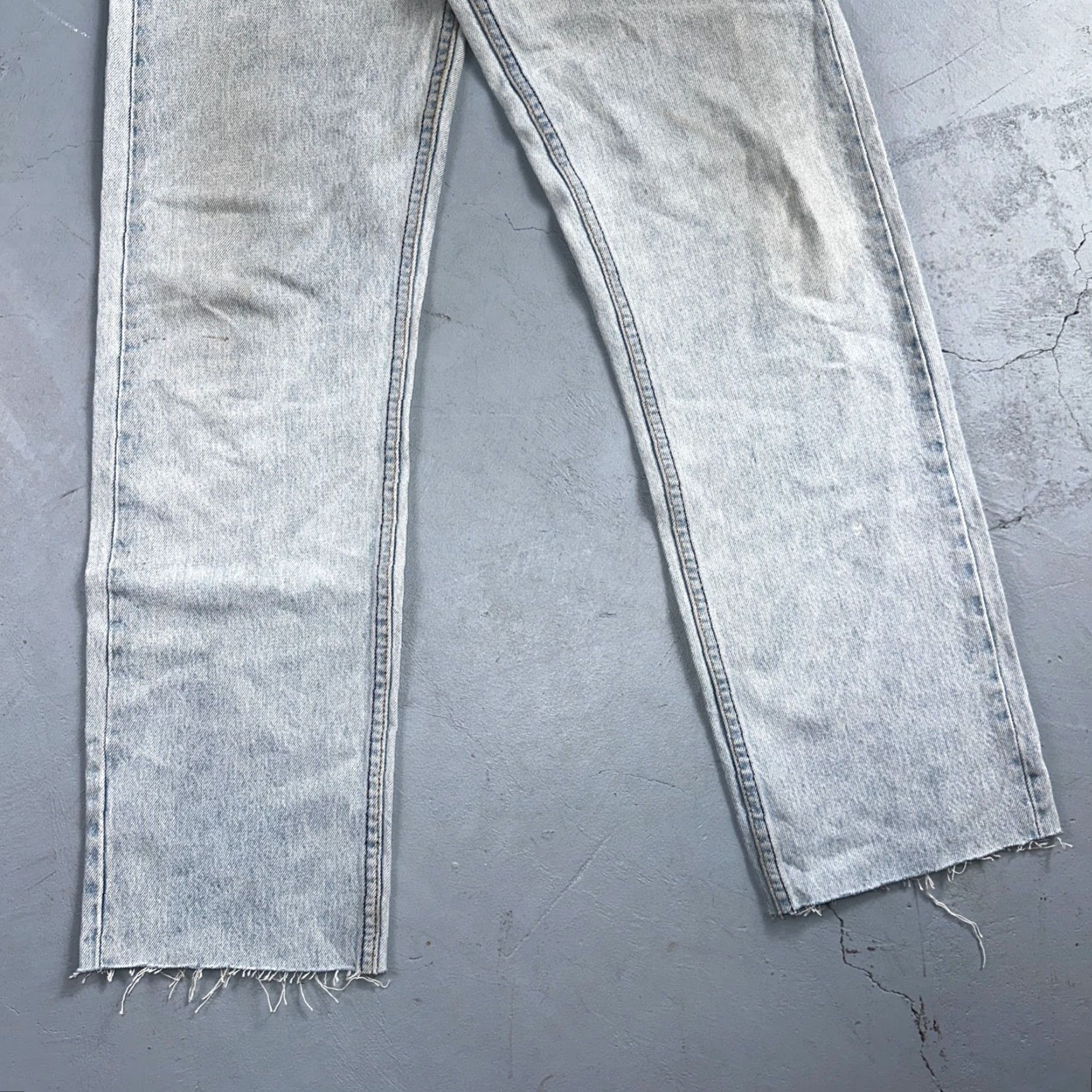 Levi's VINTAGE Levi's 501 Jeans Straight Men 30x34 Blue Light Wash USA 90s Component: Comfort Size US 30 / EU 46 - 3 Thumbnail