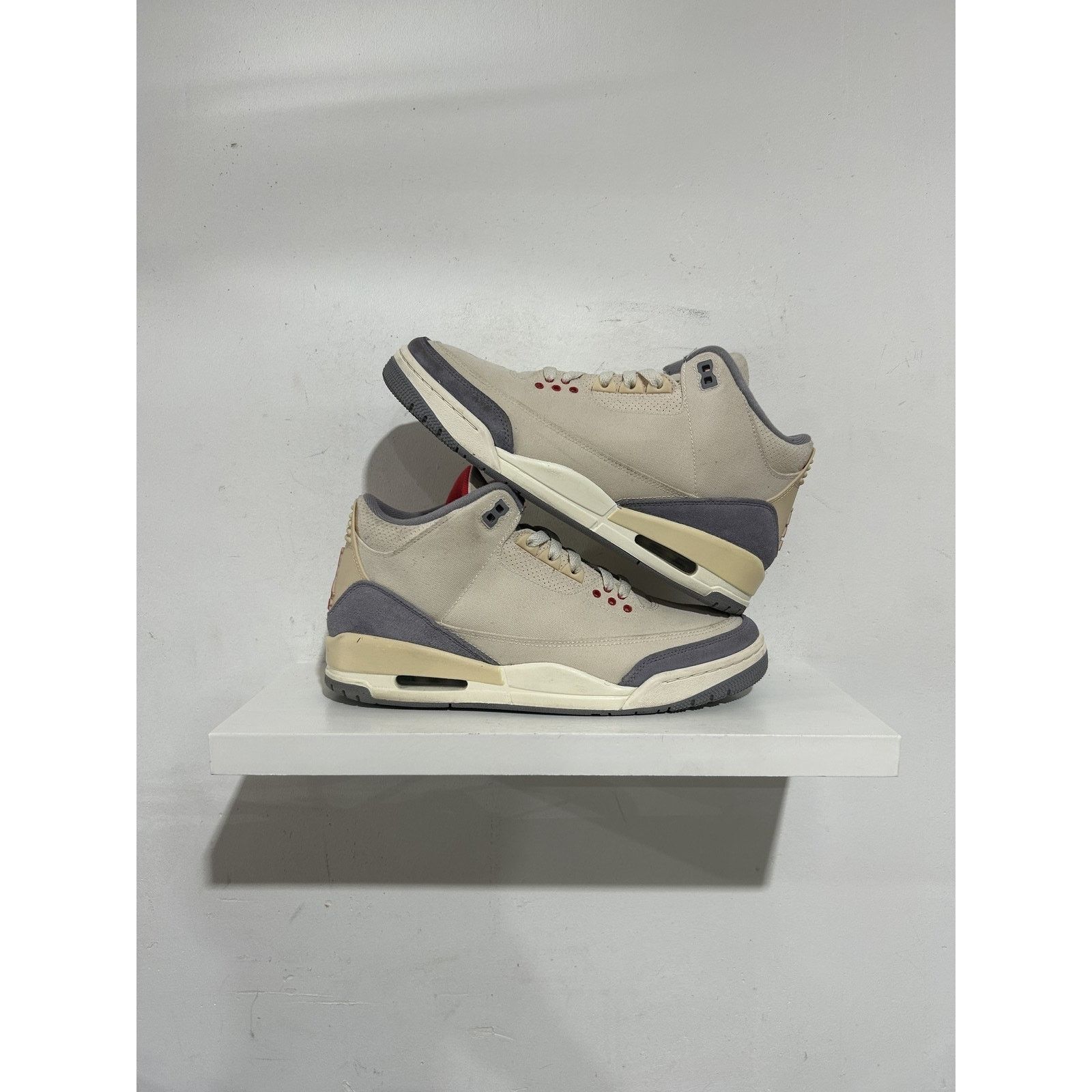Jordan Brand NIKE JORDAN 3 MUSLIN 10 PREOWNED Size US 10 / EU 43 - 1 Thumbnail