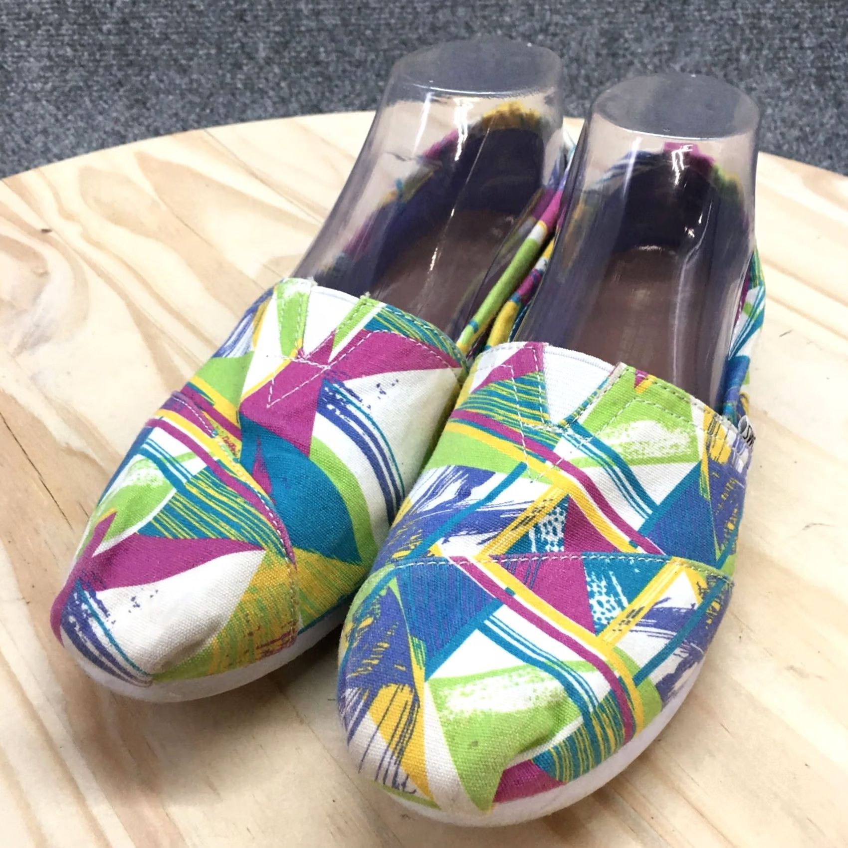 Toms Toms Loafer Womens 8 Multicolor Geometric Round Toe Slip On Flats Canvas Casual Size US 8 / IT 38 - 3 Thumbnail