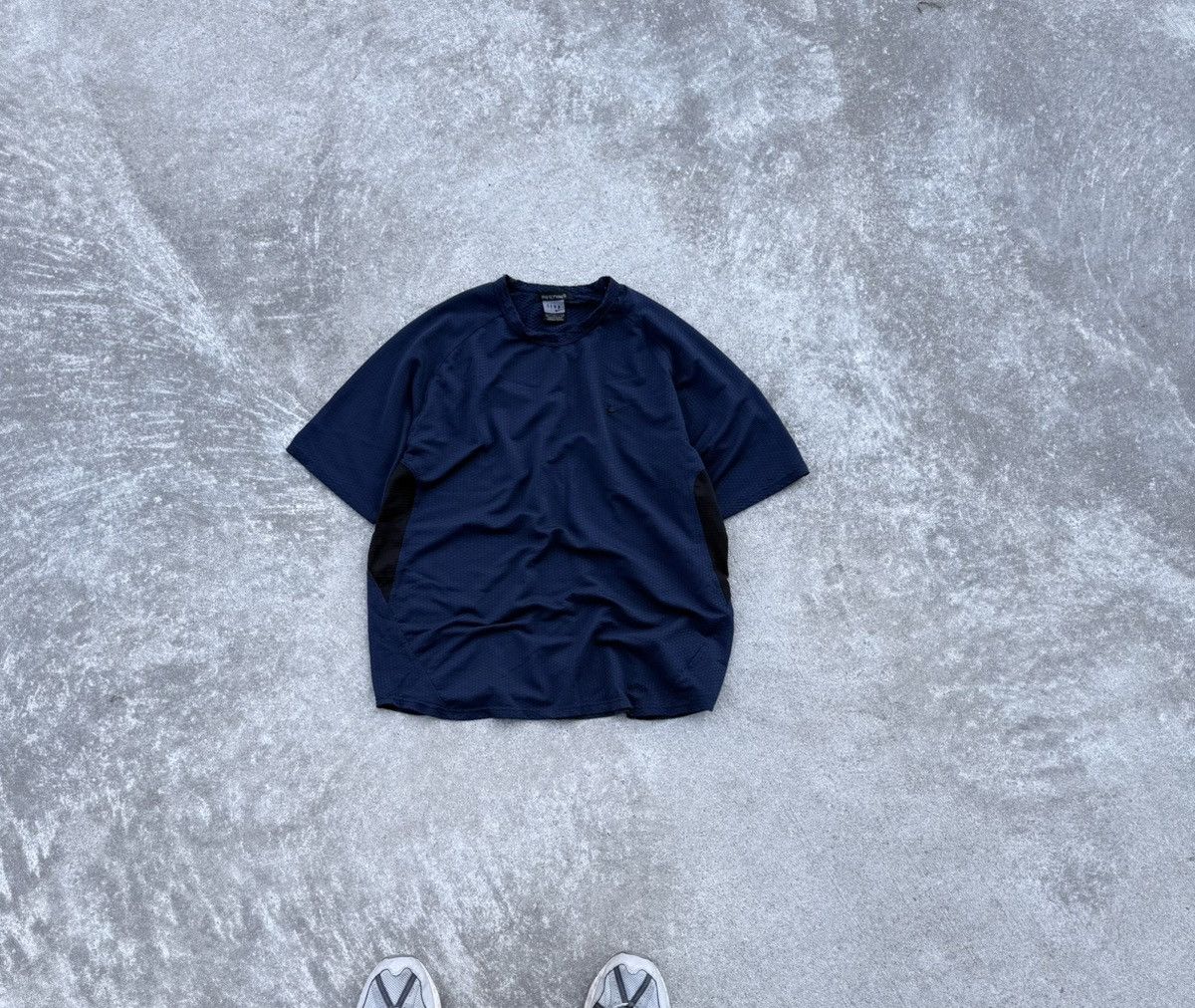 Nike × Vintage Vintage Nike 90s streetwear y2k track t-shirt Size US L / EU 52-54 / 3 - 7 Thumbnail