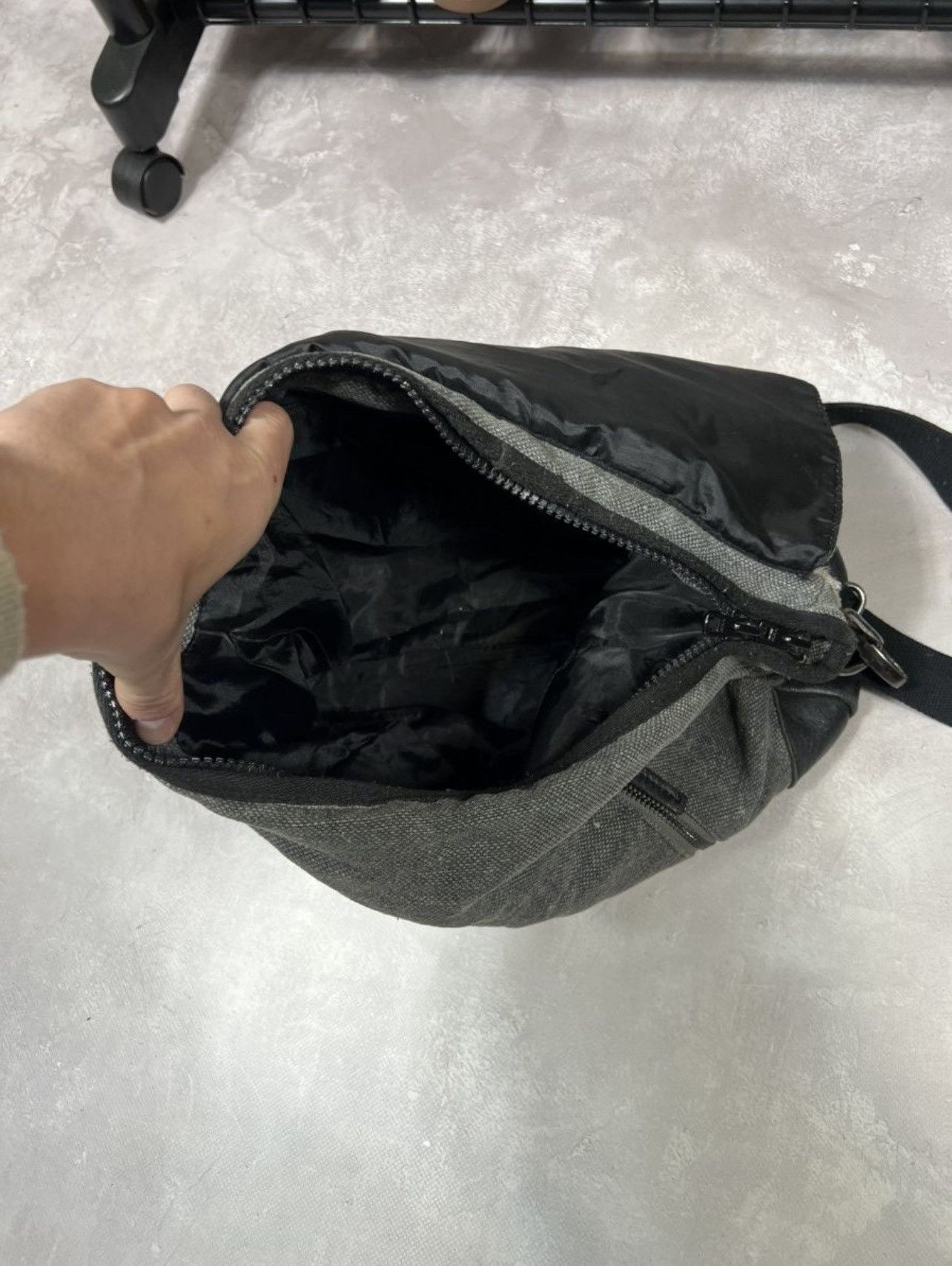 Armani Vintage Armani Jeans Denim Distressed Bag Size ONE SIZE - 9 Thumbnail