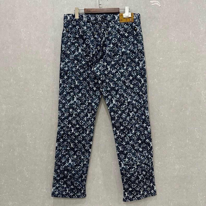 Louis Vuitton Louis Vuitton Slit jeans with full logo hem jeans 2505-Next Size US 33 - 2 Thumbnail